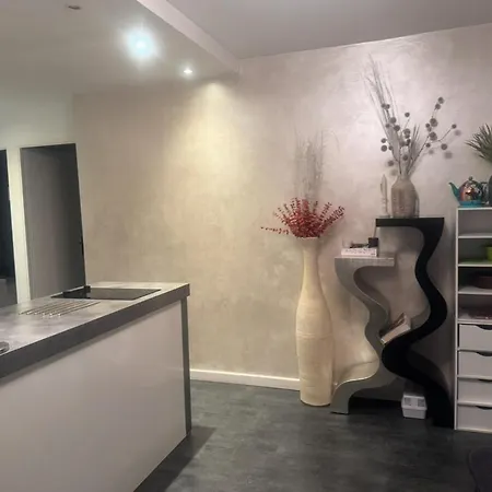 Sevigne 6p 2ch G Terrace Pool Tennis Lägenhet