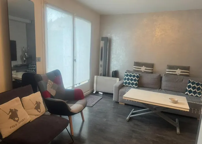 Sevigne 6p 2ch G Terrace Pool Tennis Apartment